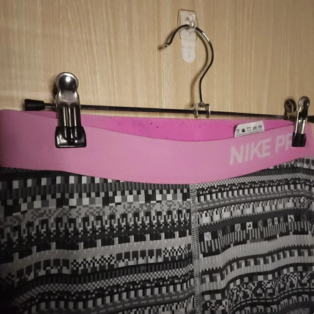 Nike Pro  Girl's Grey Athletic Leggings Large